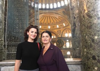 „ასე მკურნალობდნენ დედაჩემს ერთი თვე ამტელ ჰოსპიტალში!!! უარესი ფაქტები მაქვს…“ – დეა ადამია შემზარავ ფოტოებს აქვეყნებს (+18)