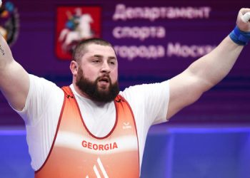 რას ნანობს ლაშა ტალახაძე: „არაფერ შუაში ვარ მე პოლიტიკასთან“