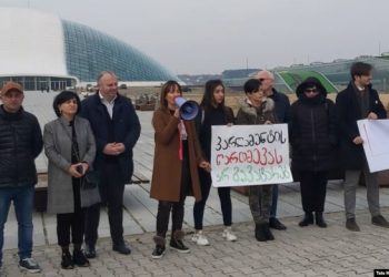 “დატოვე პარლამენტი ქუთაისში”- ადგილობრივებს მოუწოდებენ ხმა მისცენ ძალას, რომელიც პარლამენტს ქუთაისში დააბრუნებს