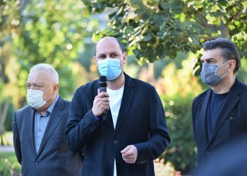 ირაკლი ხელაძე ნაძალადევის რაიონში მცხოვრებ ომის ვეტერანებს შეხვდა