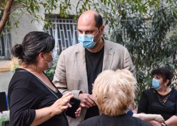 ირაკლი ხელაძე ნაძალადევის რაიონის მოსახლეობასთან შეხვედრებს განაგრძობს