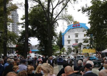 კახა კალაძე დიღმის მასივის მოსახლეობას შეხვდა