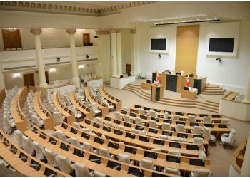 საპარლამენტო უმრავლესობა ცდილობს სრული კონტროლი შეინარჩუნოს გენერალური პროკურორის შერჩევაზე