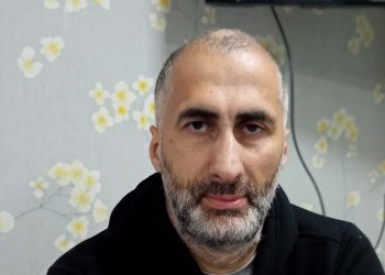 +18 (ვიდეო) – “იმათ, ვინც გვეუბნება, რა კურდღლებივით ყრით შვილებსო, მინდა ვუთხრა, ომი რომ დაიწყოს, თქვენი ოჯახიდან წავა ერთი ბიჭი და მე შვიდი ბიჭი მყავს და შვიდივე წავა ომში…” – მრავალშვილიანი მამა