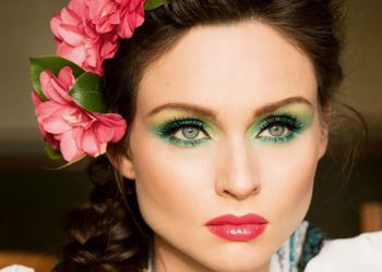 “17 წლის ვიყავი… მაშინ გაუპატიურება ძალის გამოყენებასთან ასოცირდებოდა…” – რა შეემთხვა 17 წლის ასაკში მომღერალს