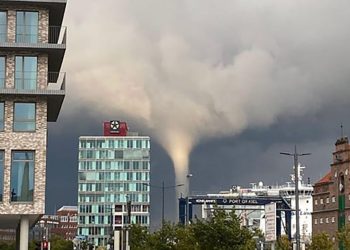 “ტორნადომ პირდაპირ წინ გაგვიარა” – ვიდეო გერმანიიდან