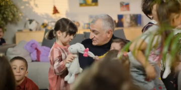 „სკუპ,სკუპ, ცელქი, პრანჭია…“ – მამუკა ხაზარაძის მორიგი საარჩევნო ვიდეო