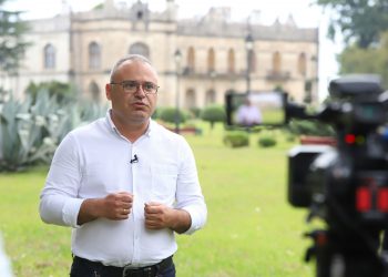 მამუკა წოწერია: „ნაციონალური მოძრაობის“ კანდიდატი, თვითონ აფიქსირებს პოზიციას, რომ მისთვის მერობა არ არის მთავარი პრიორიტეტი, რაღაც მოგონილი უაზრო რეფერენდუმზე ლაპარაკობს