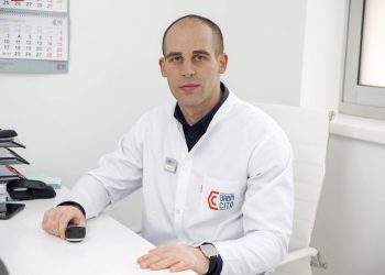 “აუცრელმა მასწავლებელმა ნახევარი კლასი დააინფიცირა, ამ ბავშვებმა ეს ინფექცია ოჯახის წევრებს გადასდეს” – ზაზა თელია