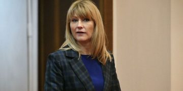 გოსდუმის დეპუტატი: გაფრინდაშვილი საქართველოში რომ ცხოვრობს ამიტომ ალაპარაკდა სექსიზმსა და ქართველების ჩაგვრაზე