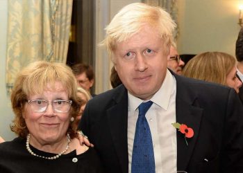 ბრიტანეთის პრემიერის დედა 79 წლის ასაკში გარდაიცვალა