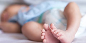 გარდაიცვალა ორი ჩვილი – “ტყუპი კოვიდდადებითი დაიბადა” – მათი დედა რამდენიმე კვირის წინ იმსხვერპლა კოვიდ-19-მა