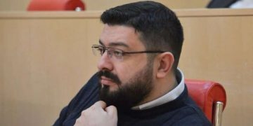 „ნაცების“ შტაბნიკებმა და 30-ზე მეტმა ენმ-ის კანდიდატმა, გახარიასა და „ნაცების“ ვასვასობის გამო პარტია რომ დატოვეს, არ შევიმჩნიოთ? – დიმიტრი სამხარაძე