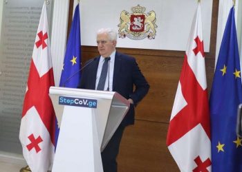 საქართველო 12-დან 15 წლამდე მოზარდების აცრას იწყებს – დეტალები