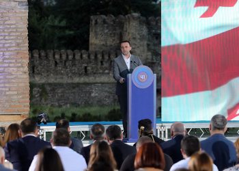 უპასუხისმგებლო პოლიტიკოსები კითხვის ნიშნის ქვეშ აყენებენ ჩვენს მიერ 10 ათას კილომეტრზე მეტი გზის დაგებას, საკმარისია, მათ იმოგზაურონ რეგიონებში, მუნიციპალიტეტებში, სოფლებში და თავად დარწმუნდნენ ჩვენს მიერ გაკეთებულ საქმეში – ირაკლი ღარიბაშვილი