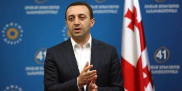 ირაკლი ღარიბაშვილი – გვარამიას გადაეცით, რომ ვინაიდან ჩვენ უარი ვთქვით სესხის აღებაზე, რუსეთი გვიბრუნებს აფხაზეთს და სამაჩაბლოს, ყველაფერი კარგად არის