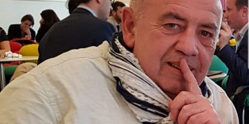 “ერთი ყურნათა დოღი კივის “სუსი” უნდა გაუქმდესო, მეორე საყურნეთი მანქანებს ლეწავს და.. არც ერთ ჩემოსტრულაილას არ დაცდენია…” – გიორგი ფოფხაძე