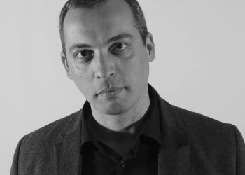 (ფოტო) – “ზედოზირებით 2 გოგო დაიღუპა, ამ დამპალ ქვეყანაში ყიდიან ნივთიერებებს, რომლის ზედოზირებისას ადამიანები ჯერ ღრმა კომაში ვარდებიან, შემდეგ კი კვდებიან!” – კალატოზიშვილი