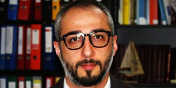 “შემუშავდა ლეგენდა, რომ ტარიელ ნაკაიძემ ქრთამის სახით აიღო თანხა…” – რას წერს გიორგი მშვენიერაძე