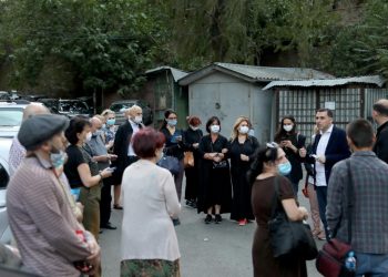 გიორგი ტყემალაძე მცხეთისა და კეკელიძის ქუჩის მცხოვრებლებს შეხვდა