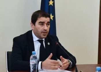 შალვა პაპუაშვილი გიორგი გახარიაზე: სამწუხარო ის არის, რომ ადამიანი, რომელიც ქვეყნის შს მინისტრი და პრემიერი იყო, ცდილობს ძირი გამოუთხაროს ექსპერტიზის ბიუროს მიმართ ნდობას