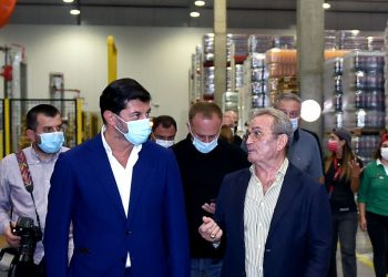 კახა კალაძემ „კოკა-კოლას“  ახალი ქარხანა დაათვალიერა