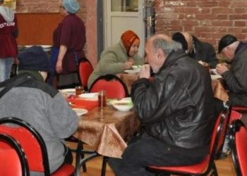 “დედის ორმოცი კათარზისში აღვნიშნე… 300-ზე მეტი ადამიანი აკანკალებული ხელით გეფერება და გიხდის მადლობას… – ემოციური პოსტი