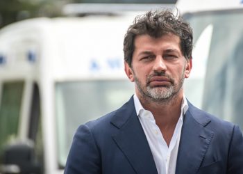 “ალბათ, კითხვის ნიშნები არსებობს და ამიტომ არ აბარებენ ნარკოტესტს” – კალაძე ოპონენტებს ნარკოტესტის ჩაბარებას ისევ ურჩევს