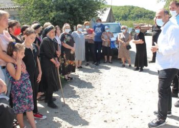 „ქართული ოცნების“ ხაშურის მერობის კანდიდატი მოსახლეობასთან შეხვედრებს აგრძელებს