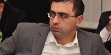 უკრაინის კორუმპირებულმა სასაზღვრო სამსახურებმა ბორტზე არ ამიშვეს – როგორ გაიმართელებს თავს სააკაშვილი კუკავას აზრით