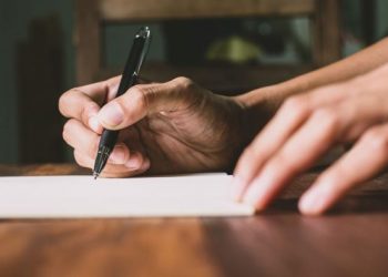 “წიხლზე მკიდიხარ ზუსტად ისე, როგორც შენ დამიკიდე, ახლა მოგინდა შემდგარი და საქმე აწყობილი შვილი?” – წერილი დედას