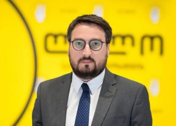 “ყველა სიბინძურის, ბოროტების და გახრწნილების სათავედ ჩამოყალიბდით 9 წლის თავზე, ირაკლი ღარიბაშვილი კი ადამიანების სიცოცხლეზე ნადირობს “- თაზო დათუნაშვილი