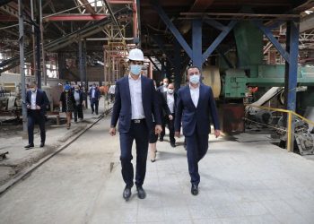 პრემიერ-მინისტრმა კასპში, საწარმო „მეტეხის კერამიკა“ დაათვალიერა