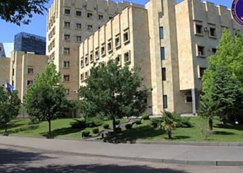 პროკურატურამ არასრულწლოვნების დამამძიმებელ გარემოებაში განზრახ მკვლელობის მცდელობის ფაქტზე, არასრულწლოვანს ბრალდება წარუდგინა