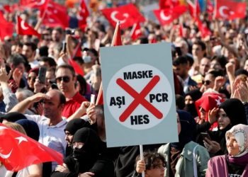 თურქეთში კოვიდრეგულაციებს აპროტესტებენ