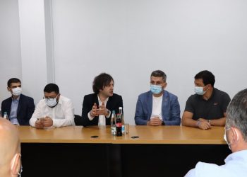 „ქართული ოცნების” თავმჯდომარე ირაკლი კობახიძე, აღმასრულებელი მდივანი მამუკა მდინარაძე და რეგიონული მდივანი დიმიტრი სამხარაძე დასავლეთ საქართველოში პარტიულ შეხვედრებს განაგრძობენ