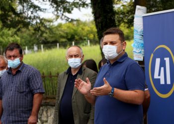 სენაკის მერობის კანდიდატმა ვახტანგ გადელიამ შეხვედრები ფოცხოში გამართა