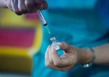 ვისთვის არის გადაუდებლად აუცილებელი ვაქცინის მესამე დოზა და ვისთვის არა? – ევროკავშირის ინფექციური დაავადებების სააგენტო