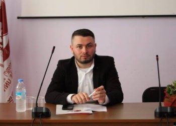 “რა ვქნა, ბოდიში, ქოცი რომ არ ვარ… დირექტორს უკვე წინასწარ ჰყავს კადრი შერჩეული…” – პედაგოგის წერილი