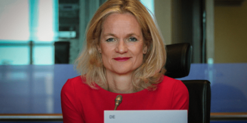 მომდევნო კვირებში მისი როლი შესაძლოა, გადამწყვეტი იყოს – კრამონი ზურაბიშვილზე