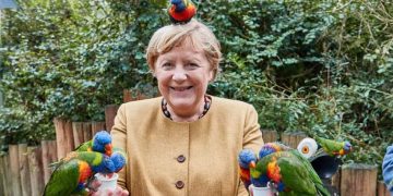 ანგელა მერკელი ფრინველების პარკს ეწვია