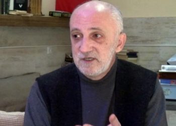 “ერთმანეთს ვერ იტანენ, მაგრამ კვებავენ და თუ ვინმე სხვა გამოჩნდა მათ “ბუდეში”, ერთიანდებიან და ანადგურებენ” – ხუხაშვილი