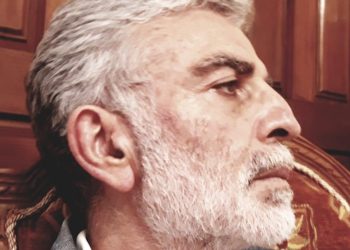 ,,მამა-შვილი მელიები, ხვალ, ზუგდიდის გუბერნიის სახურავზე მელიების საგვარეულო დროშის დარჭობას აპირებენ!!!” – კახა მიქაია