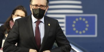 ავსტრიის კანცლერი არავაქცინირებულებს ჩაკეტვით ემუქრება