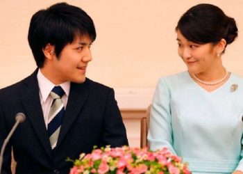 იაპონიის პრინცესამ რიგით მოქალაქეზე იქორწინა, რითაც სამეფო წოდება დაკარგა