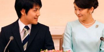 იაპონიის პრინცესამ რიგით მოქალაქეზე იქორწინა, რითაც სამეფო წოდება დაკარგა