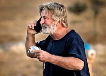 ალეკ ბოლდუინმა გადასაღებ მოედანზე მომხდარი ტრაგედიის შემდეგ პირველი საჯარო კომენტარი გააკეთა