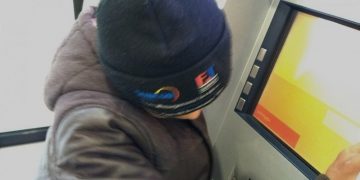 “ყურადღებით ბანკომატებთან! – ახალი თაღლითობის სქემა ბავშვების ჩართულობით!”