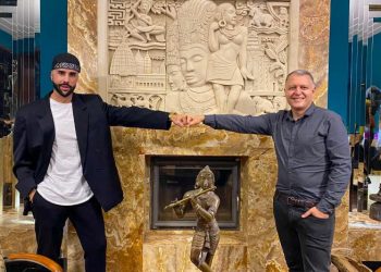 “ბრავო, გიო, ეს არის შედევრი!” – რას წერს მარკუს მეტრეველი გიორგი ფხაკაძის რეზიდენციაზე?