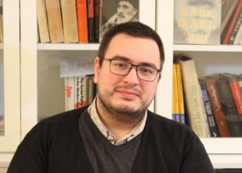 “ყოველ სეზონზე ნაცები „ქიშს“ უცხადებენ ქოცებს, „ოცნება“ ჩვენს დასანახად შფოთავს, მაგრამ… ერთადერთი გზა დაფის აყირავებაა” – ლევან ლორთქიფანიძე